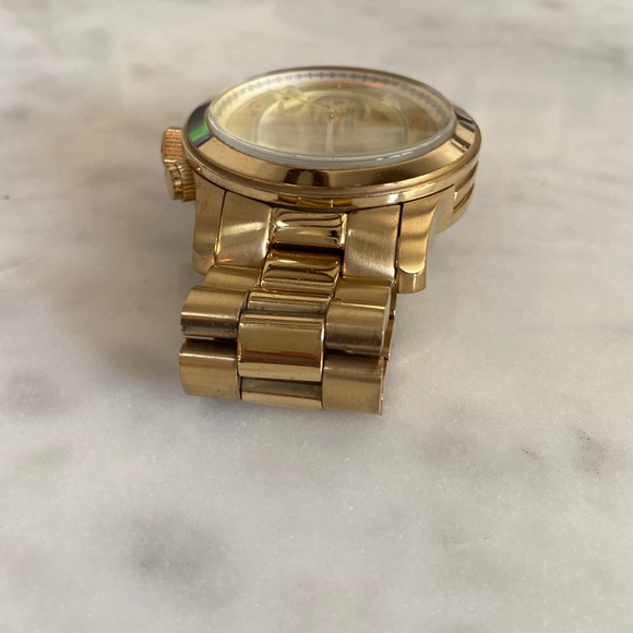 Michael Kors Oversized Women’s Watch - Picture 3 of 8